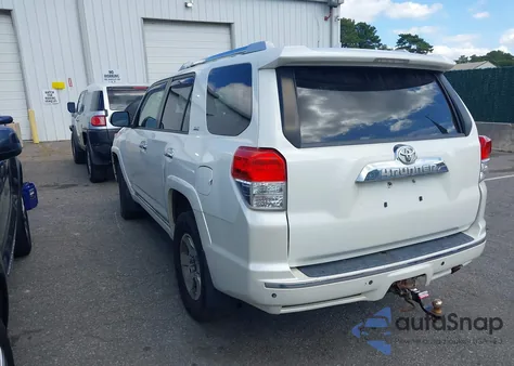 2013 Toyota 4Runner Sr5 z USA, uszkodzony, nr VIN JTEBU5JR3D5130804